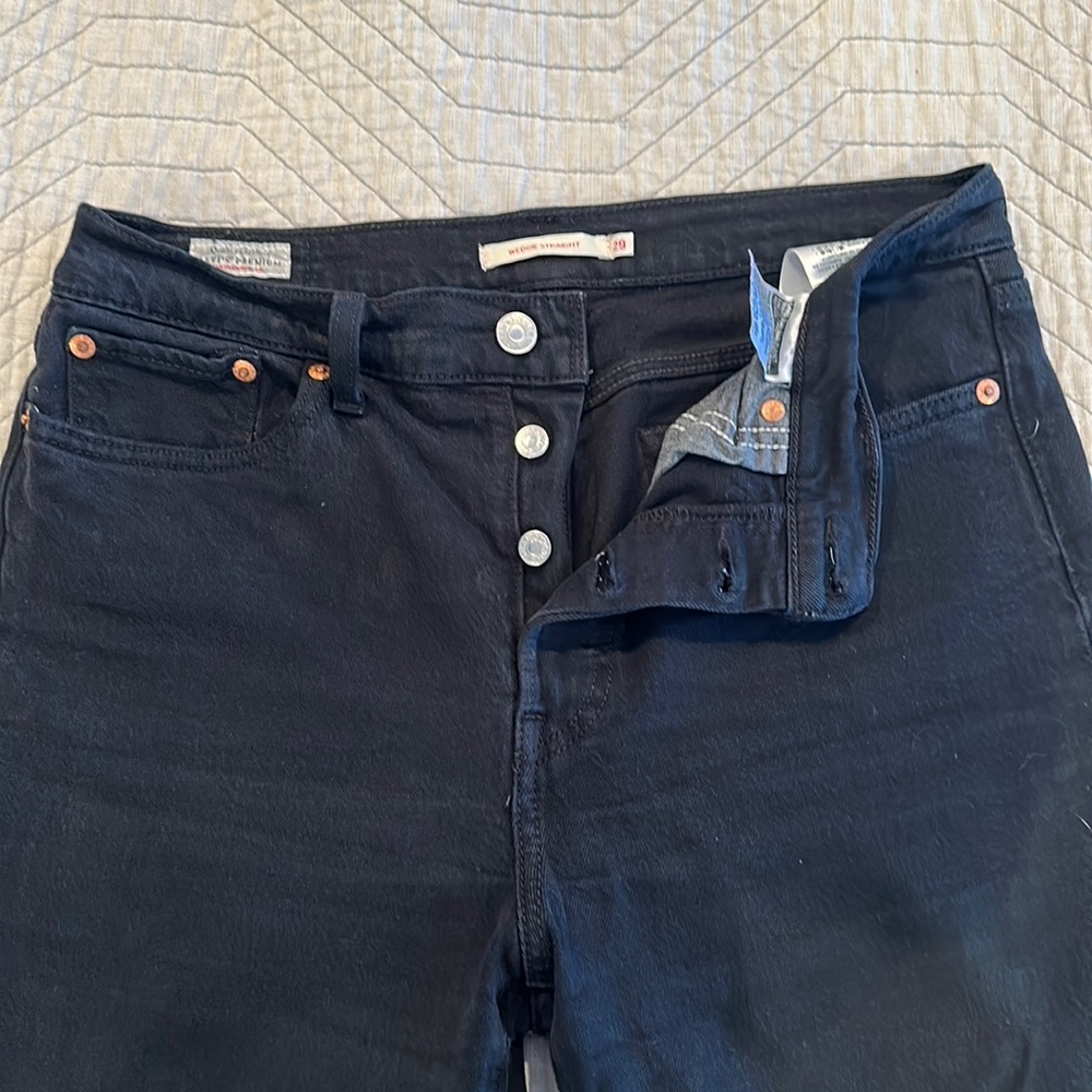 Levi’s Wedgie Jeans